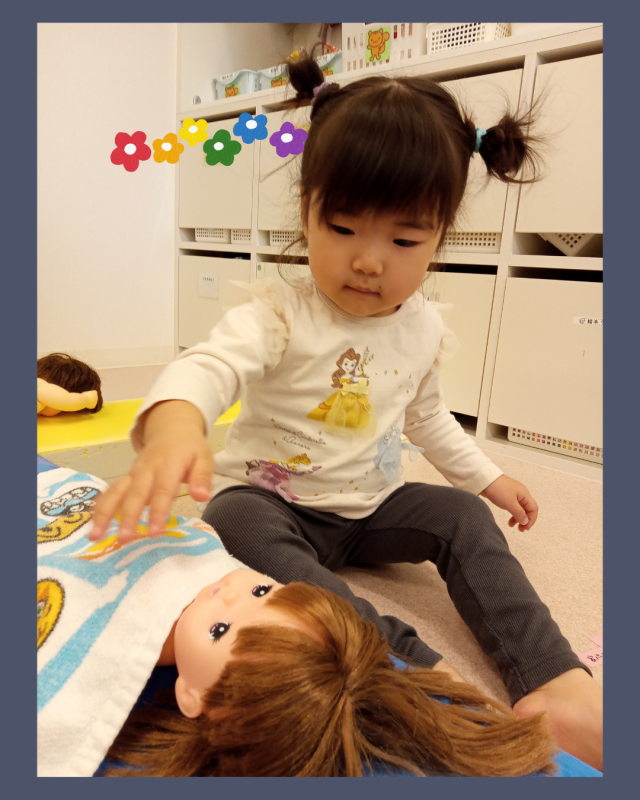 グレー ホワイト シンプル モダン クリスマス ホリディ メッセージ インスタグラム投稿