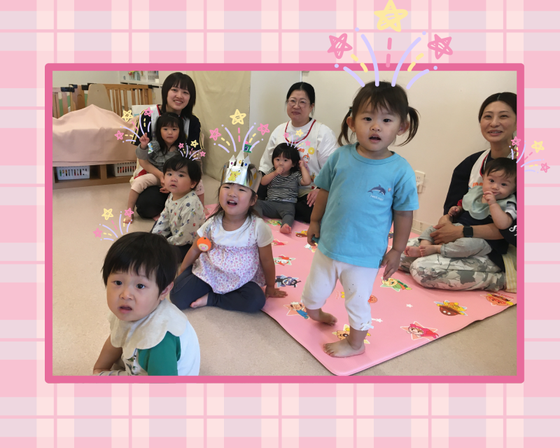 Pink and Tan Playful Cute Newborn Collage Photo Book (4)